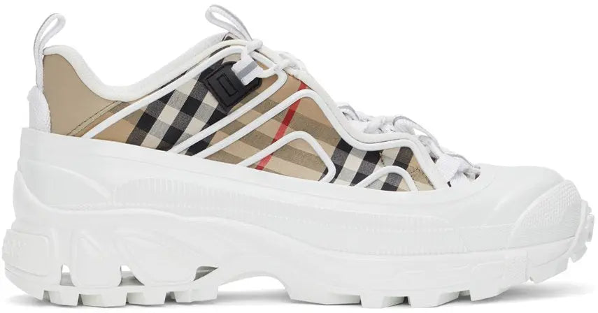 BURBERRY - SNEAKER Metroutfits